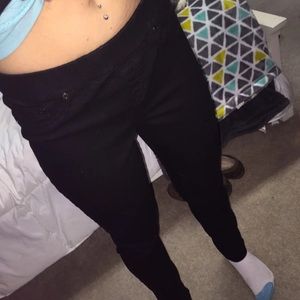 Black skinny jeans